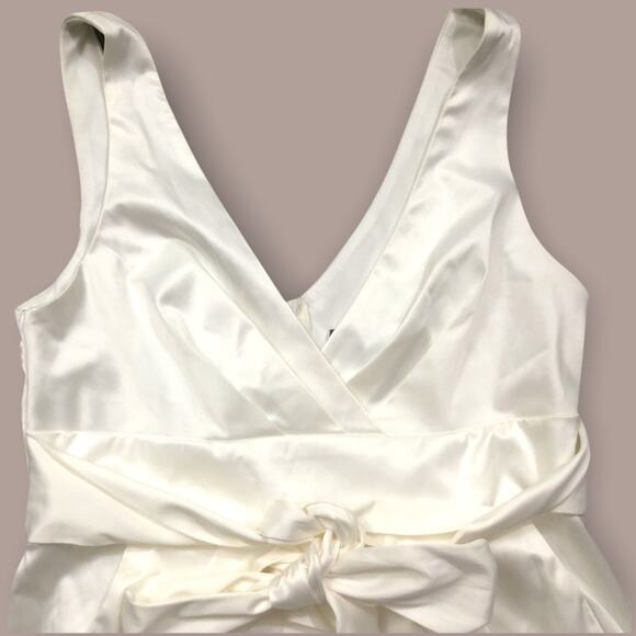 5 for $25 CLOSET CLEAROUT! City Triangles White Bow Front Tie Waist Dress Size 9 - Picture 2 of 9